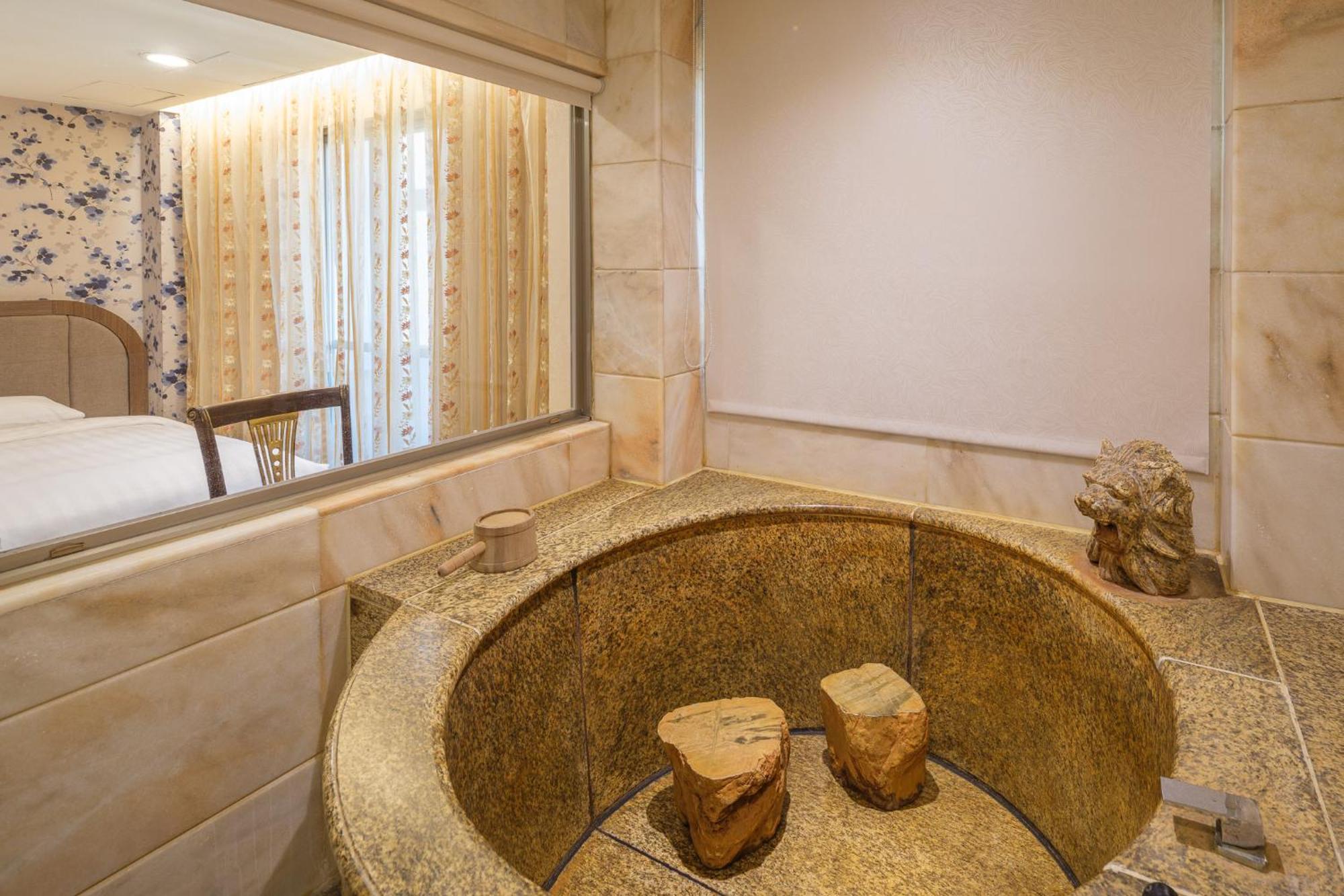 Grand Pleasure Spring Hotel Taipei Exterior photo